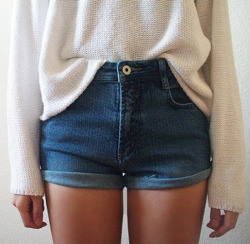 6ksfashion:  High Waist Denim Shorts 