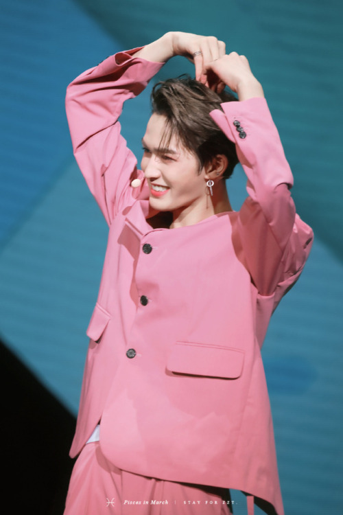 officialninepercent: Zhu Zhengting - 180706 Yuehua NEXT Fanmeeting Chengdu [trans] 朱正廷 “S