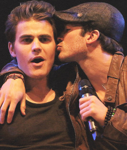   19/50 fav. pictures of → Paul & Ian