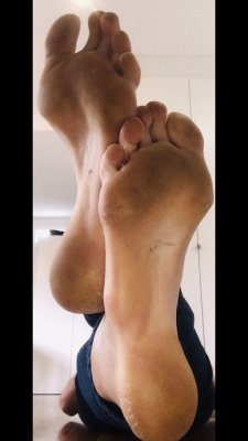 nicklovesfeet:  Dreamy feet