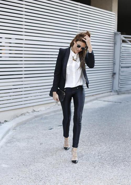 business-lady:  Black & White 