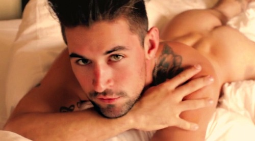 rawbeautyexpress:  In Bed With Ben Godfre http://rawbeautyexpress.tumblr.com/