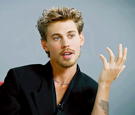 How Elvis star Austin Butler overcame heartbreaking tragedy to play the  King with the help of two Alist romances  The US Sun