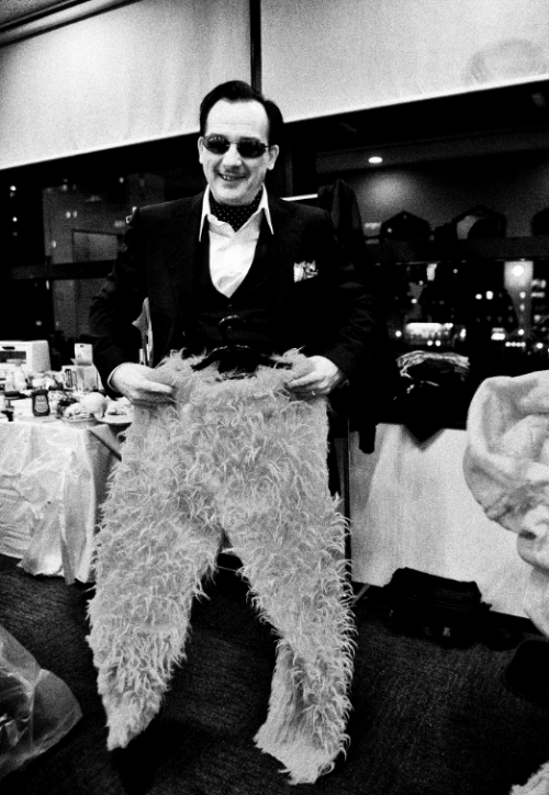 dykevanian:Dave Vanian w/ Cap’s okapi pants.