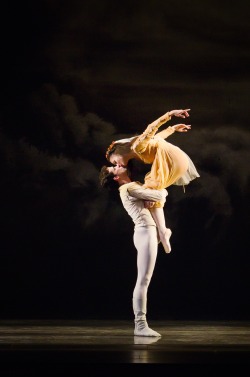 balletwarrior:  Jennifer Kronenberg and Carlos Guerra in Romeo and Juliet Photo © Kyle Froman for Miami City Ballet