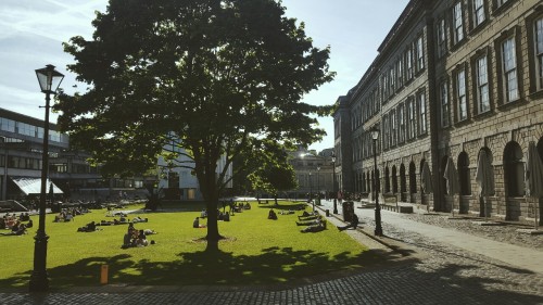 Domingo, dia de Parque (ohhhh!!) Aquela passada básica pela inspiradora Grafton Street, onde sempre 