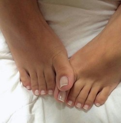 crazysexytoes:  Absolutely perfect toes