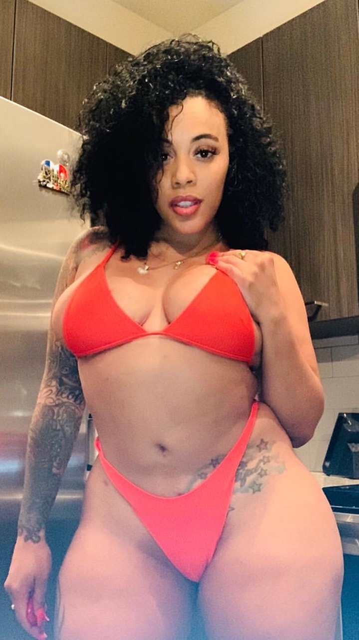 mr-booty-man1: postbadchicks:     Check!! 