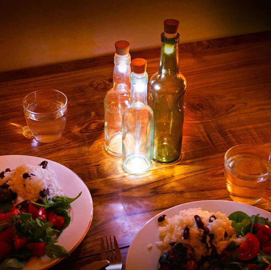 jenniferstolzer:  beben-eleben:  Turn Old Bottles Into Lamps With Rechargeable LED