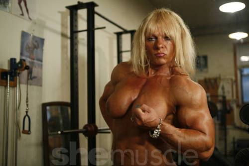 XXX zimbo4444:  ..Maryse Manios..private gym photo