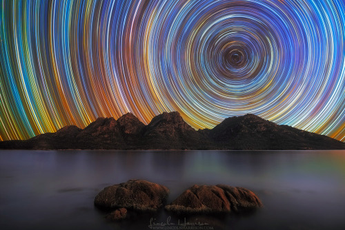 spinningblueball: Star Trails By Lincoln Harrison