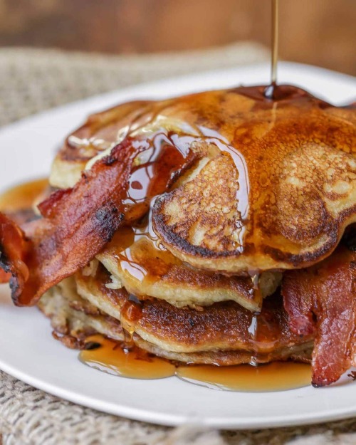 itachi91:  sweetoothgirl:  Bacon Pancakes