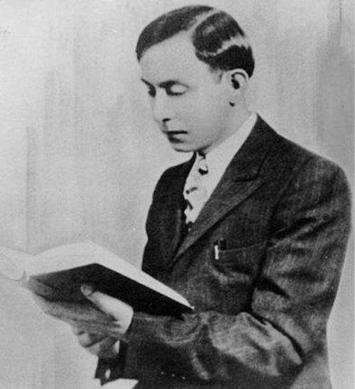 abnormallycreative:Shouts out to Master Fard Muhammad for coming to declare our independence. He mad