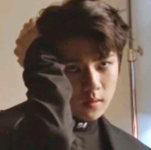 oohsenun:lq sehun icons for halloween!