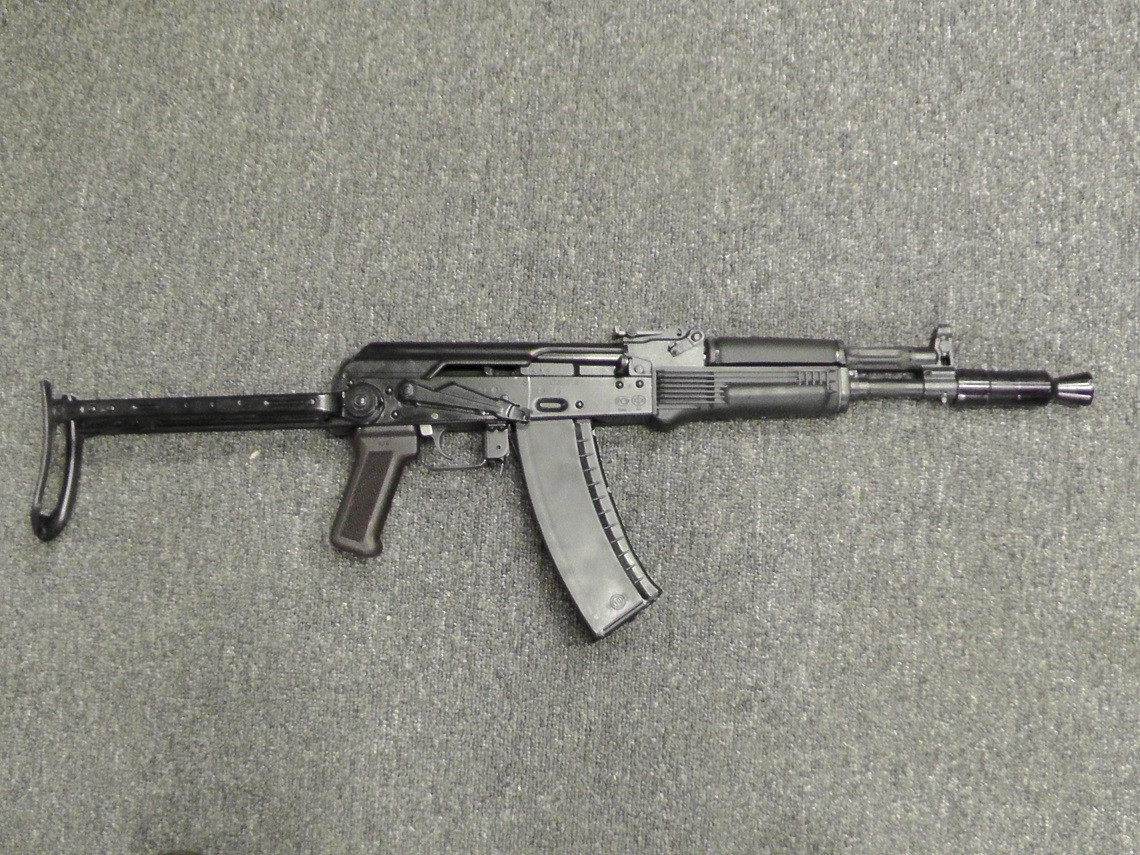 gunrunnerhell:  AK-74/105? An odd hybrid of a rifle that I don’t believe was ever