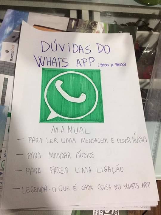 brutamente-meiga:  “A vó da minha mina ganhou um celular pela primeira vez e eu fiz um manual pra ela aprender a mexer no zap”