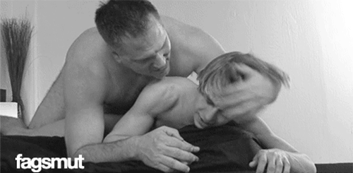 bluescorpio2:Let him know who’s boss!