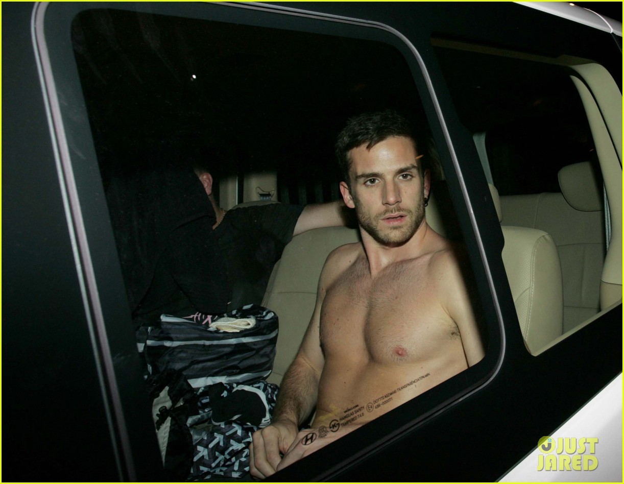 25. Guy Berryman – @lindsaylohanslist on Tumblr