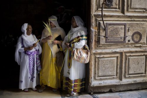 globalchristendom:Ethiopian Orthodox women at the Church of the Holy Sepulcher on Palm Sunday in Jer