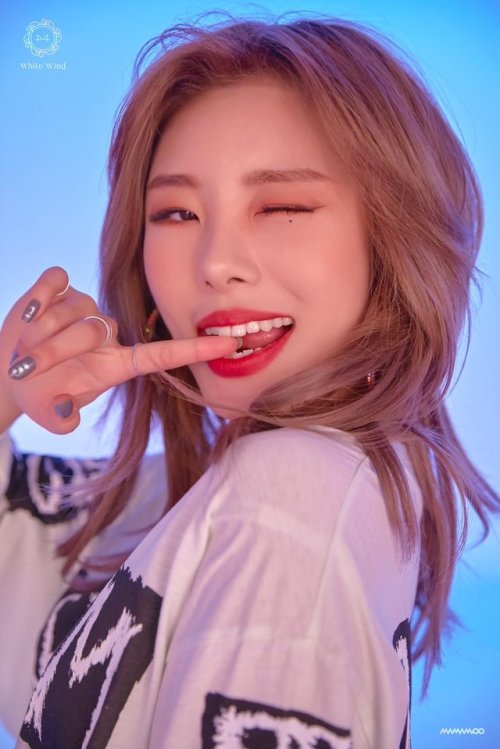 Whee In - White Wind Concept picture