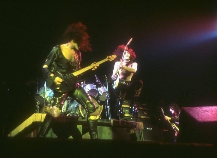 Posted @withregram • @acefrehleysshadow #Kisstory February 21, 1975Chicago, IL 🇺🇸Aragon BallroomPromoter: Jam ProductionsOpening act(s): The James Gang, Man (opener)Reported audience: 4,276 / 5,000 (85.52%)Reported gross: ศ,716Set list(s):(Partial)Black