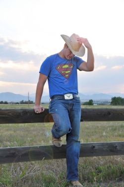 nocityguy:ow Classic and HOT All-American guys, Country men, Cowboy’s, and more. Follow me at: http://nocityguy.tumblr.com    Damn!