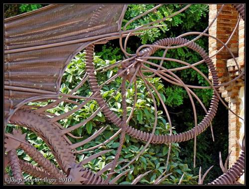 thefabulousweirdtrotters: Dragon Gate of Gaudi - Barcelon - Spain