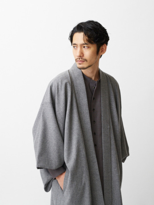 plasmalogical: monster-hugs: mymodernmet: Traditional Samurai Jackets Are Making a Chic, Sophisticat