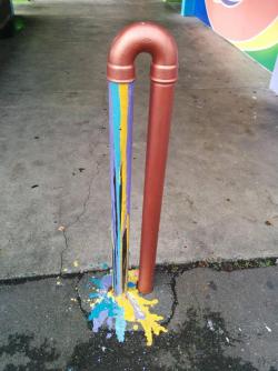 sixpenceee: Creative painting on barrier