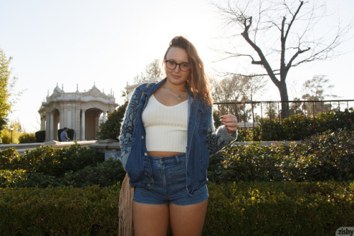 publicpeeks:  zishy-ersties:  zishhttp://delicious-fun.over-blog.com/2017/10/tammy-kaimia-kills-balboa-park-90-photos.htmlwww.zishy.com adult photos