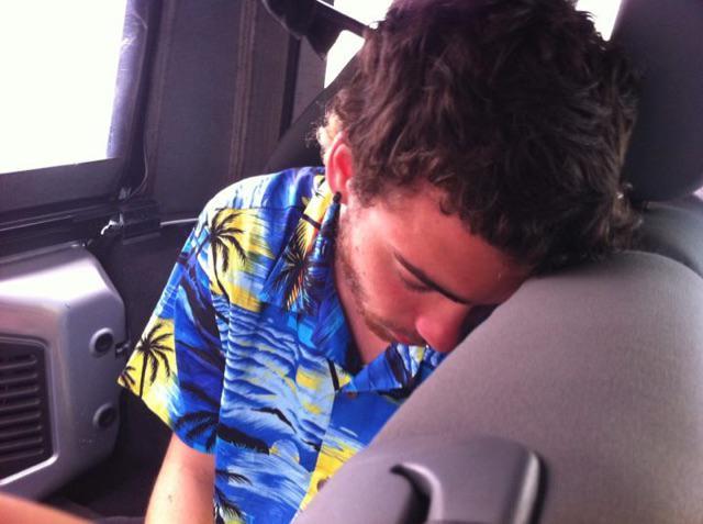 paramoreupdates:  Photos of Taylor &amp; Hayley sleeping tweeted by Dakotah Rae