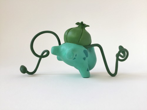 juliancallos:🚨 A wild bulbasaur appeared! 🚨Earlier this summer I made pokémon figurines to give as birthday gifts for a couple buddies of mine. Here’s the #1 boy, bulbasaur! 🍃He’s made of sculpey, foil and wire armature, acrylic gouache,