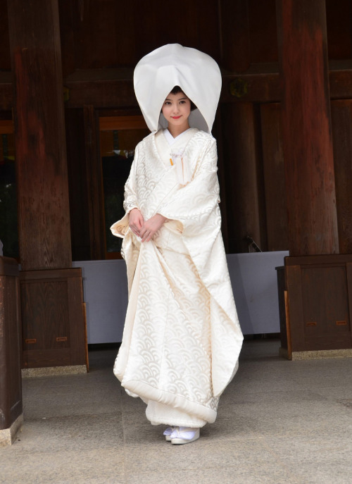 licoricewall:  佐々木希 (Nozomi Sasaki): Promo event for the movie ‘縁（えにし）’
