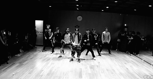 ilovehitech:  gdragonswag: b00m  GD & HITECH 
