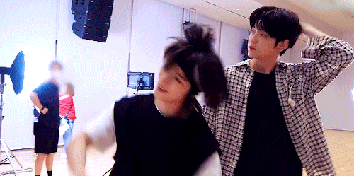 intronnevermind:  dance practice with soogyu ♡