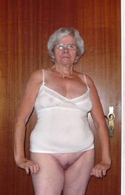 hornymaturesgranny:  Photo http://ift.tt/1fiwC3V 