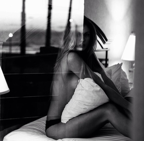 ✯Fine Female Art✯