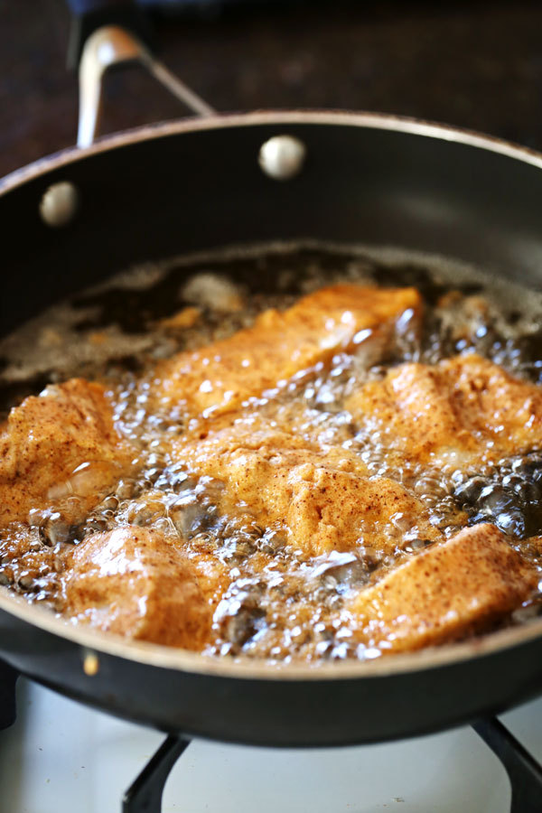 foodffs:  CRISPY FISH TACOS WITH JALAPEÑO SAUCE Really nice recipes. Every hour.