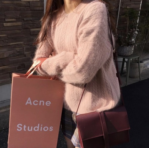 yenzi:  instagram.com/p/BcEeH9hHsuh/