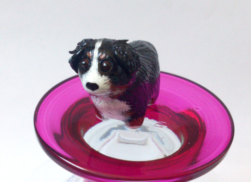 This is a commission from spring, two bernese mountain dogs :) Very fun to make! I love making cute 