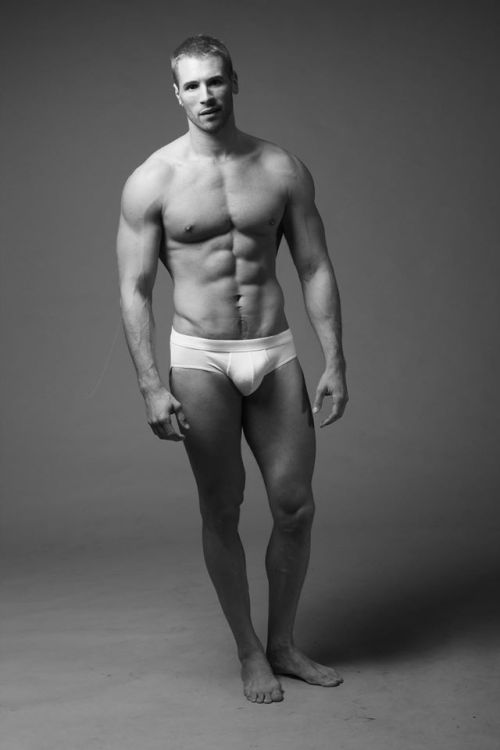   Cristian Alonso   adult photos