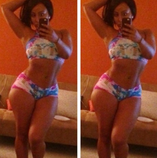 yung-bootyqueen:  sixpathsofrinne:  everydayphotos77:  Mia B  yung-bootyqueenThis your cousin or nah   I wish lol