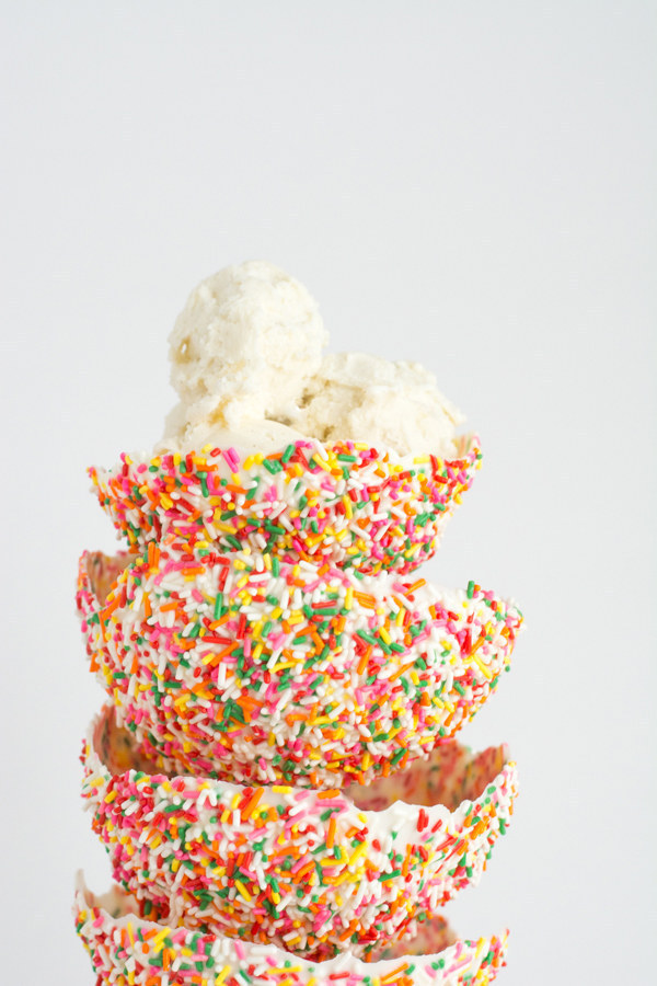 foodiebliss:  21 Insanely Delicious Desserts That Aren’t Afraid To Wear ColorSource: