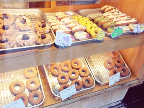 strawberryskies:  Deerling beverly-kills and I shared these amazing donuts in Koenji today ♡ the Matcha froggie was my favorite! 