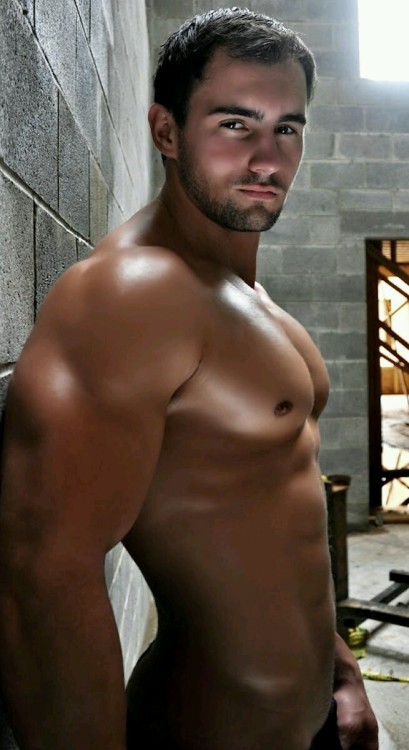 sicfux1974:  cool-beatleboy:  mostly attracted to that face.  Gorgeous 