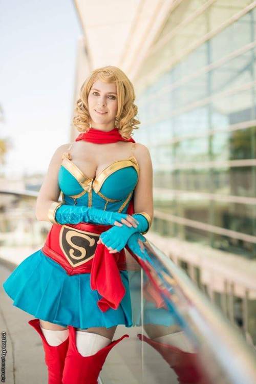 DC’s Bombshells Supergirl by Space Pizza Cosplay