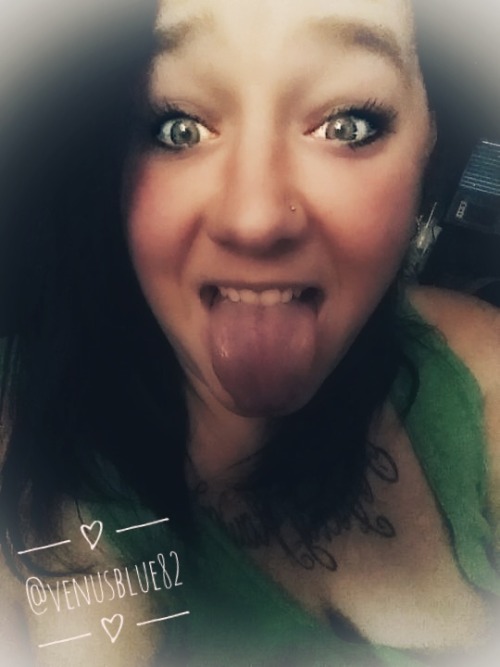 venusblue82:  Being silly! But I have a huge adult photos