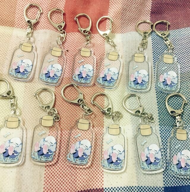 usausano:  ganaozu:  I commenced mail ordering of acrylic key holders! Please purchase