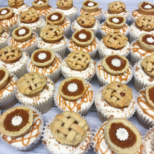 Apple & Pumpkin Pie Cupcakes by xialenbakesstuff