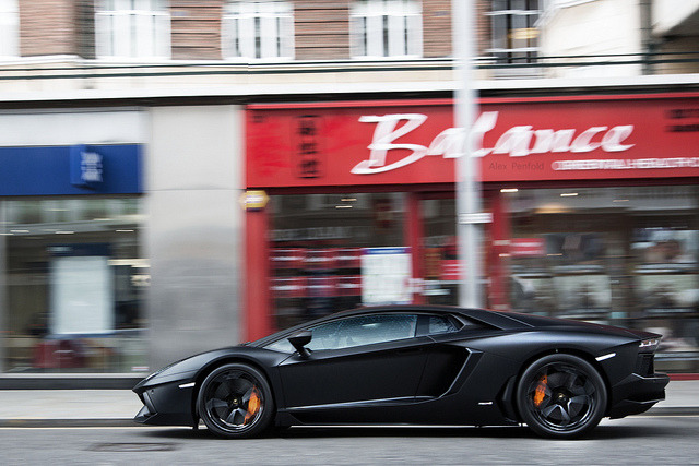 worldclasscars:  Back to Aventadors. by Alex Penfold on Flickr. 